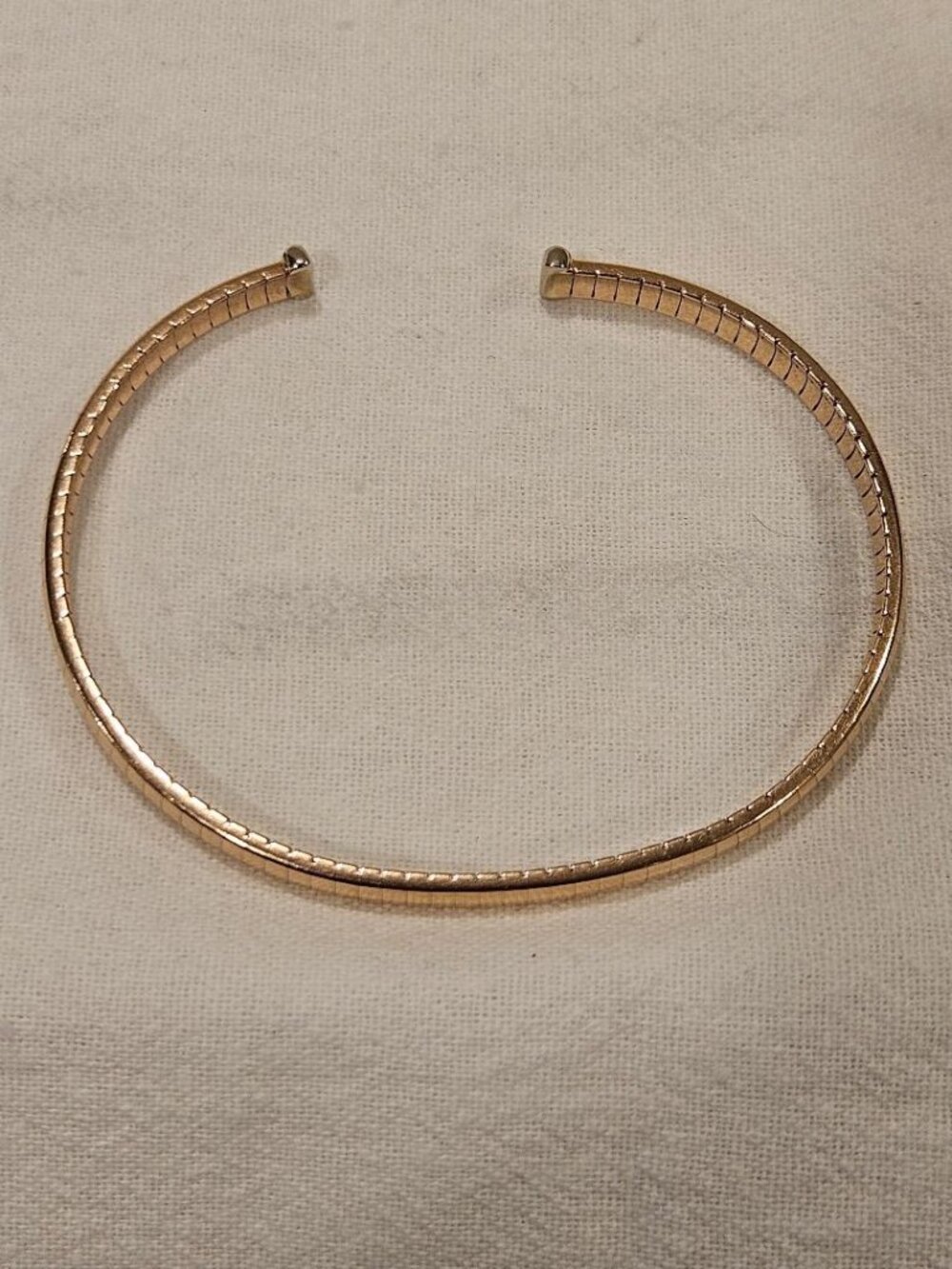 LUXURY Leslie’s (LLJ) 14k Solid Gold Italian Omega Cuff – 11.6g
